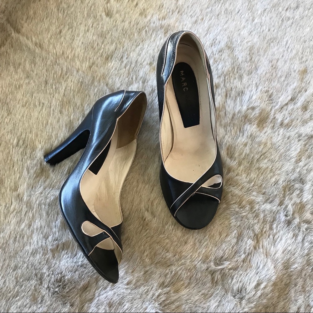 Marc Jacobs Black Open Toe Heels Size 6